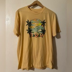 Men’s Old Navy T-shirt